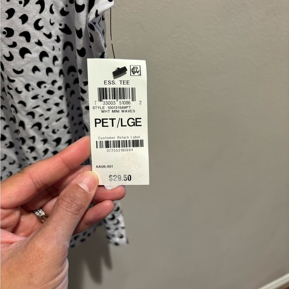 Alfani petite L short sleeve t-shirt. NWT - Picture 4 of 4